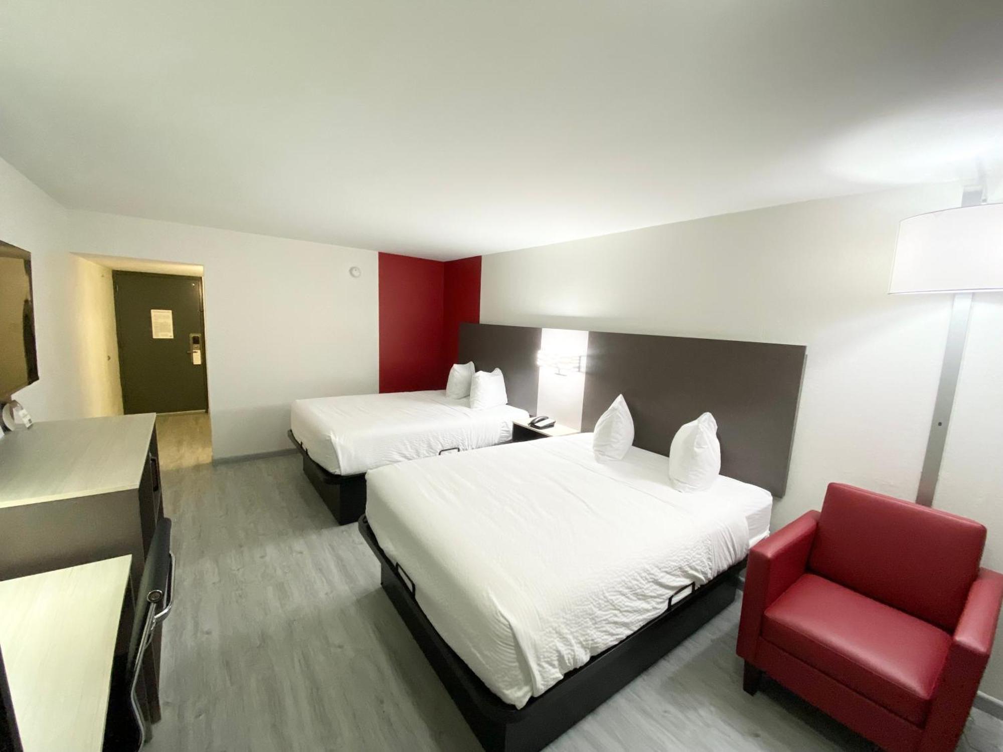 Ramada By Wyndham Tuscaloosa