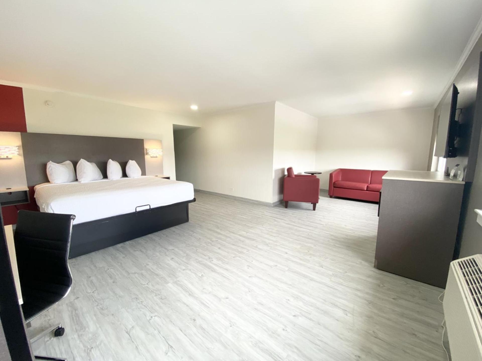 Ramada By Wyndham Tuscaloosa